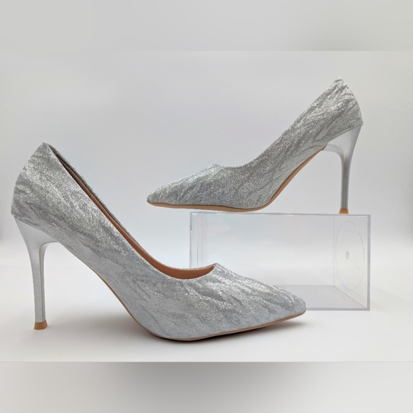 Nanbein Zou Silver Microfiber Leather Stiletto Elegant Heels Women US 9 EU 42 - Picture 3 of 14